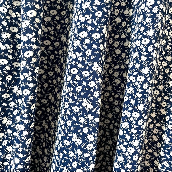 🍭 3/$10 blue & white floral maxi dress - Picture 9 of 15